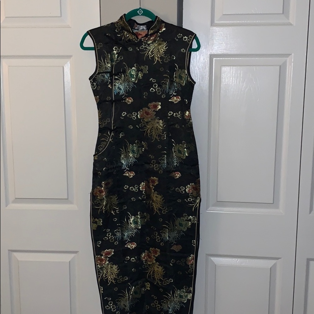 Cheongsam (Chinese Dress)